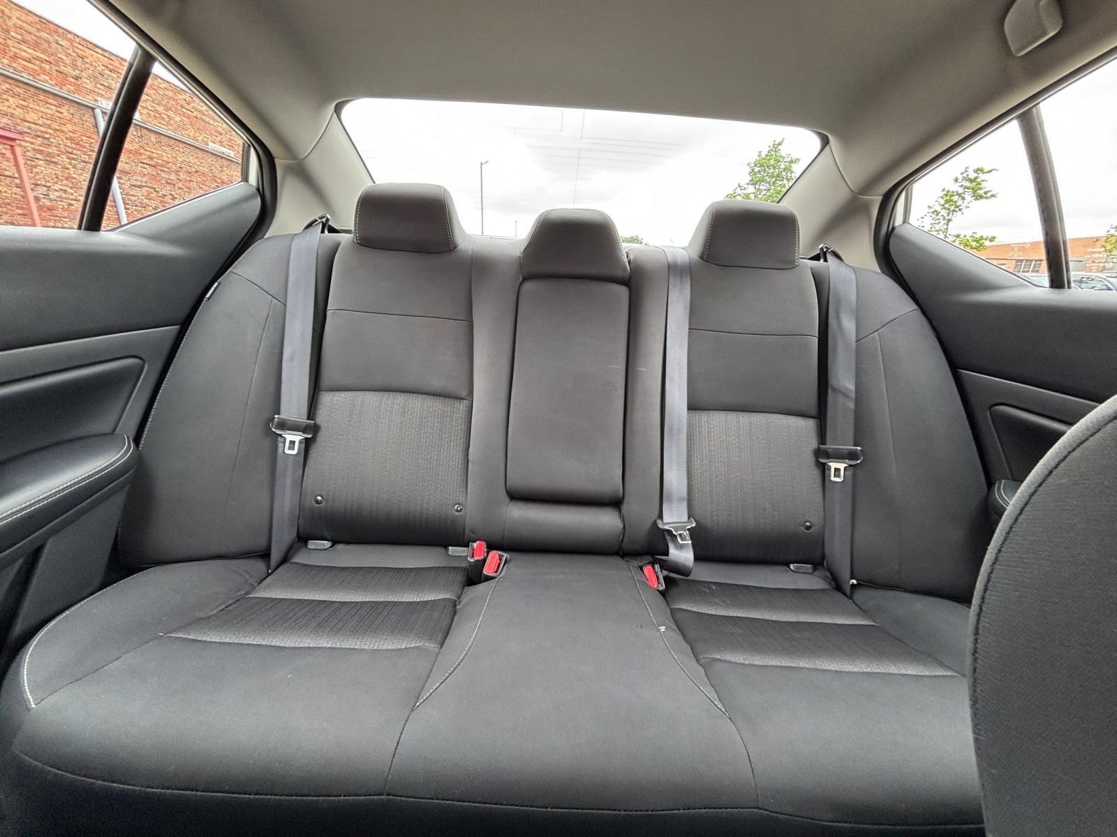 Used 2025 Nissan Altima 2.5 SV FWD image 36