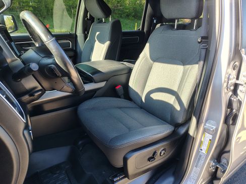 Certified 2019 RAM 1500 Big Horn AWD/4WD image 14