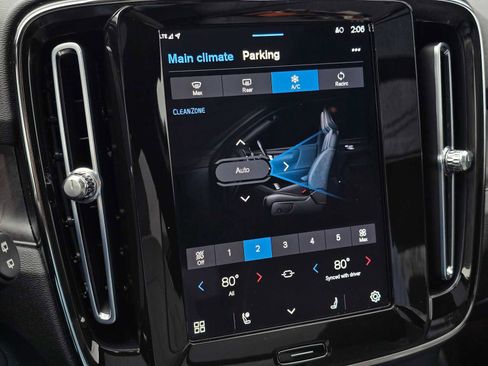 Certified 2023 Volvo XC40 Recharge Ultimate w/ Protection Package Premier image 27