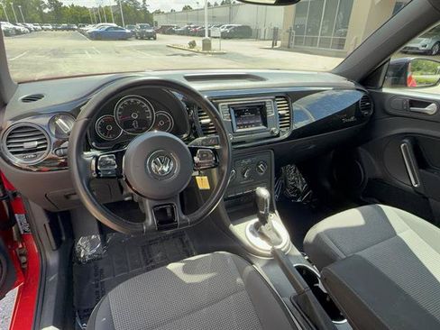 Used 2018 Volkswagen Beetle 2.0T S FWD image 10