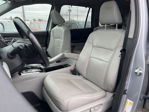 Used 2019 Honda Pilot Touring image 19