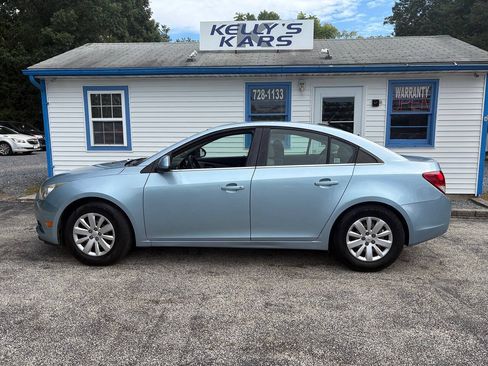 Used 2011 Chevrolet Cruze LT FWD image 3