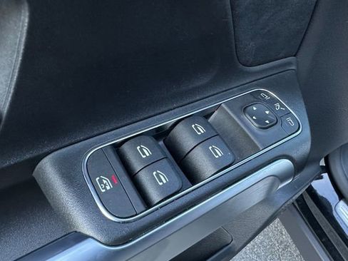 Used 2024 Mercedes-Benz GLB 250 image 14