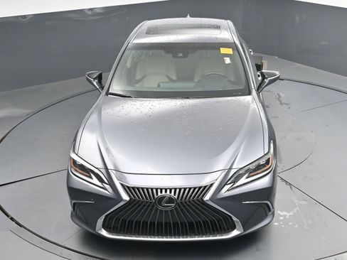 Used 2019 Lexus ES 350 Luxury w/ Accessory Package 2 image 32