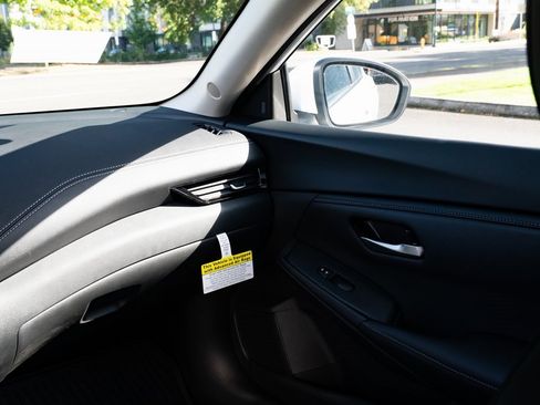 New 2025 Nissan Sentra SV image 10