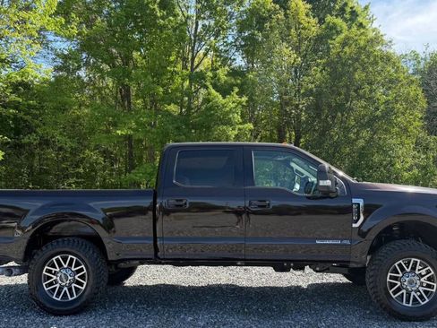 Used 2019 Ford F250 Lariat w/ FX4 Off-Road Package AWD/4WD image 9