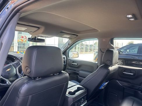 Used 2021 Chevrolet Silverado 1500 LT image 9