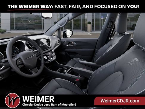 New 2027 Chrysler Pacifica Limited w/ Trailer Tow Group AWD/4WD image 22