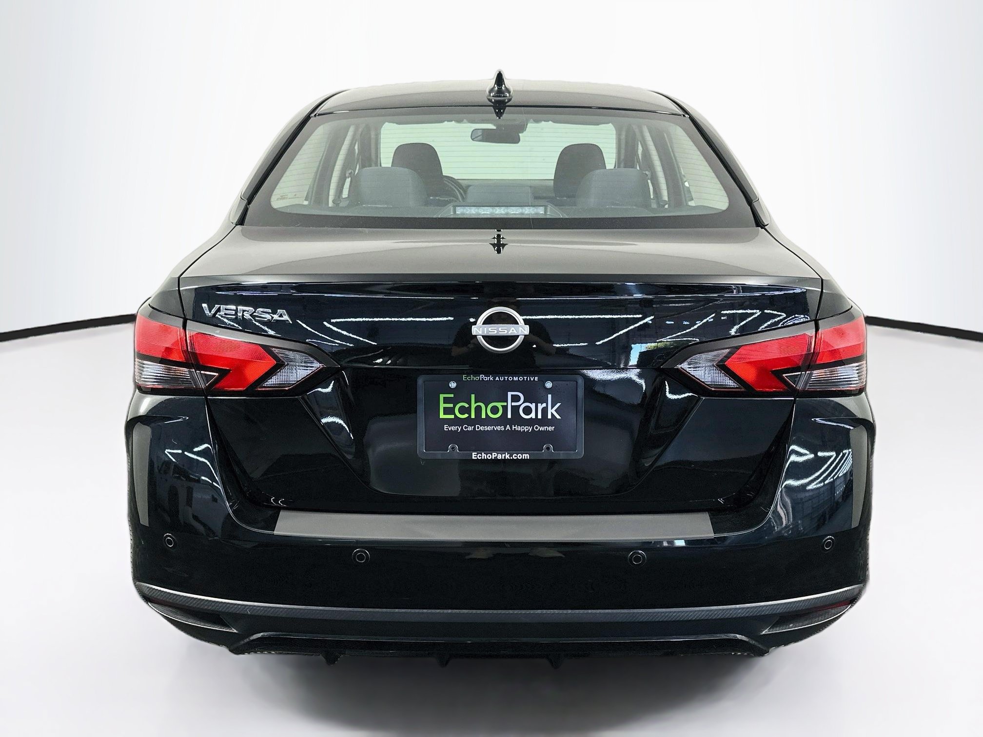 Used 2025 Nissan Versa SV FWD image 7