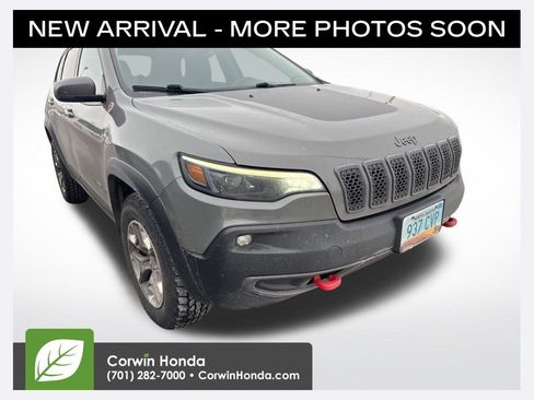 Used 2019 Jeep Cherokee Trailhawk w/ Cold Weather Group image 1