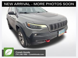 Used 2019 Jeep Cherokee Trailhawk w/ Cold Weather Group 360° Tour