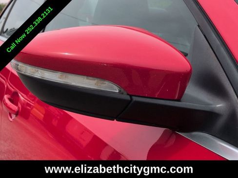 Used 2018 Volkswagen Jetta GLI FWD image 11