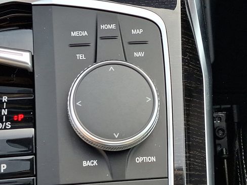 Certified 2023 BMW 330i xDrive Sedan w/ Driving Assistance Package image 28