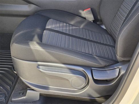 New 2026 Kia Sorento LX FWD image 23