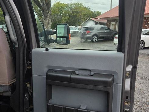 Used 2014 Ford F250 XL w/ Power Equipment Group image 40