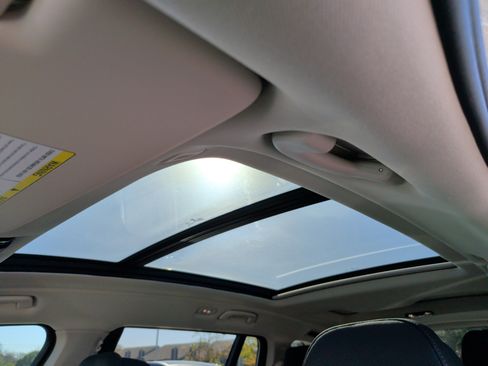 Certified 2025 BMW X7 xDrive40i w/ Premium Package image 28