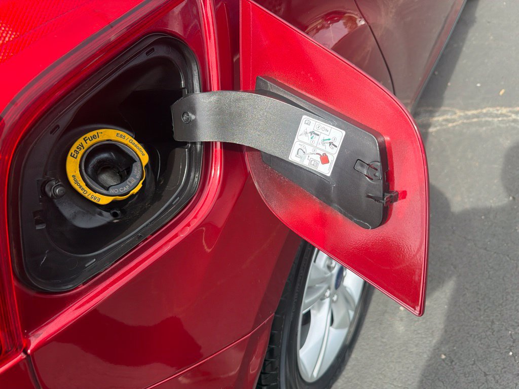Used 2014 Ford Focus SE FWD image 14