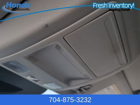 Used 2021 Ford Escape SE w/ SE Sport Appearance Package image 27