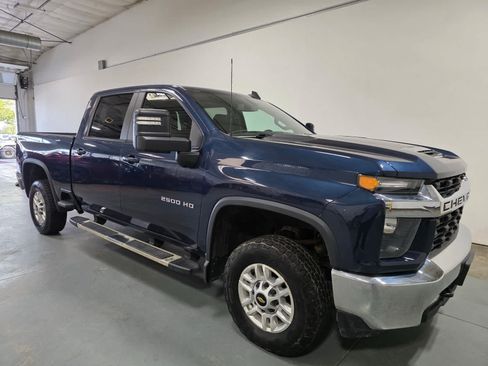 Used 2022 Chevrolet Silverado 2500 LT w/ Convenience Package AWD/4WD image 5