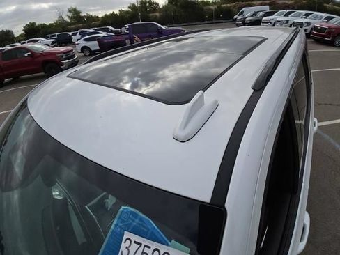 Used 2024 Cadillac Escalade Sport AWD/4WD image 2