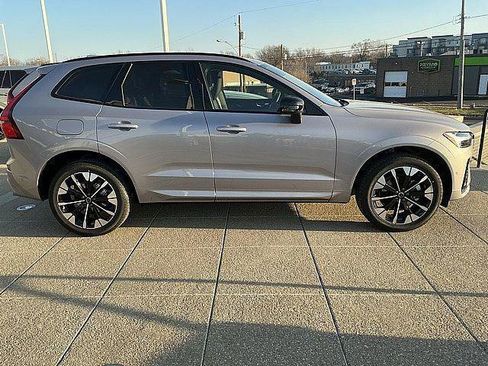New 2026 Volvo XC60 B5 Plus w/ Climate Package AWD/4WD image 7