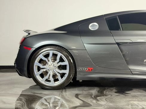 Used 2011 Audi R8 V10 image 6