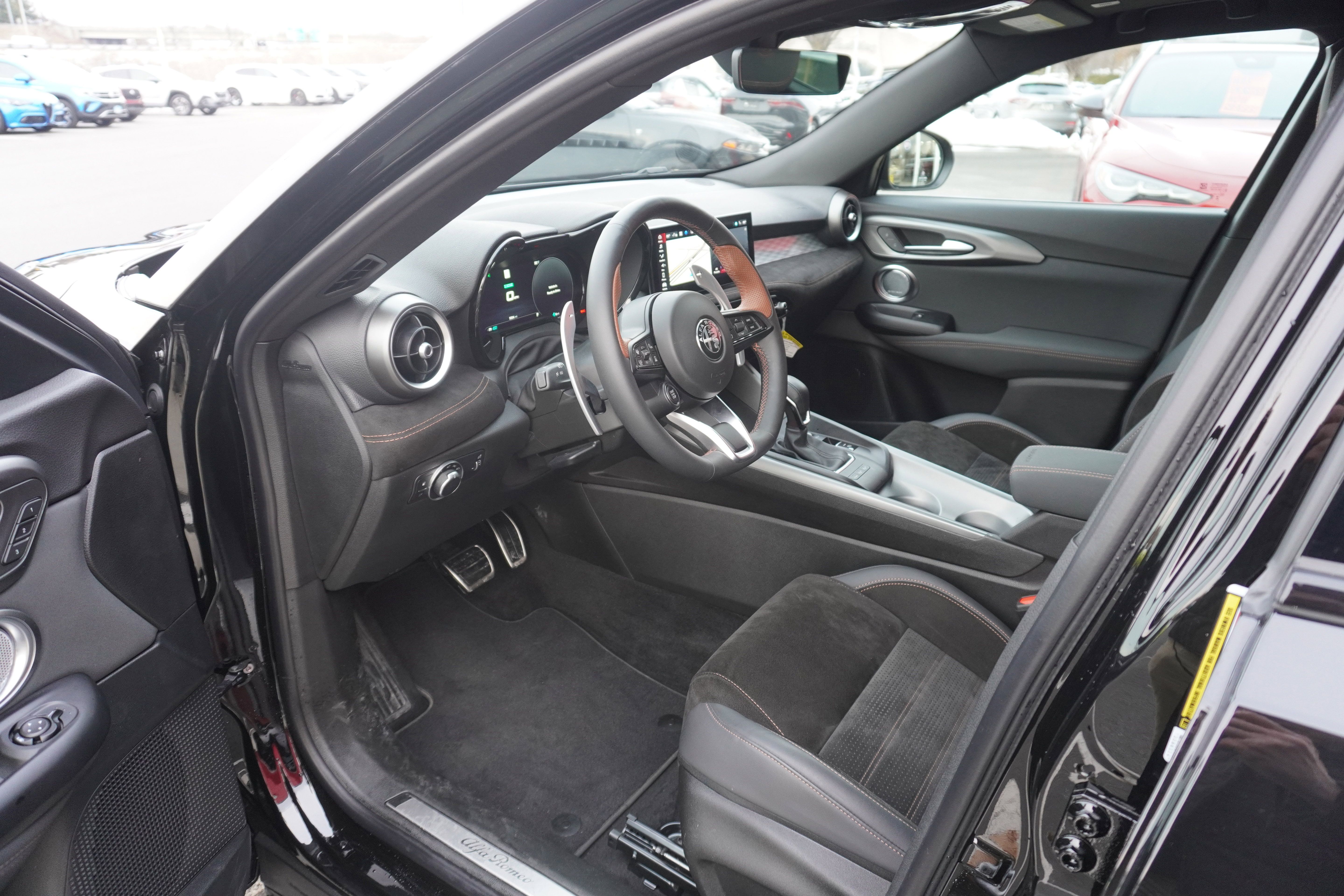 New 2025 Alfa Romeo Tonale AWD/4WD image 15