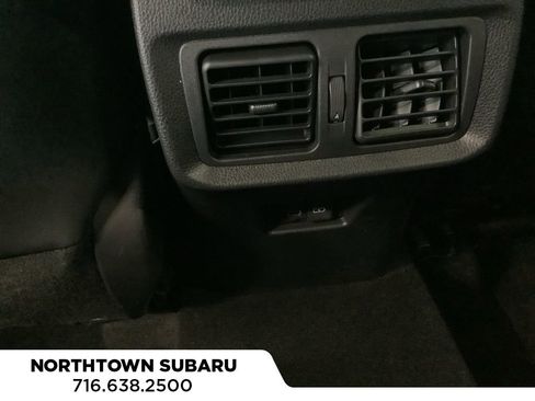 Used 2023 Toyota Venza Limited AWD/4WD image 14