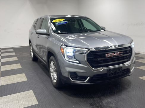 Used 2024 GMC Terrain SLE AWD/4WD image 24