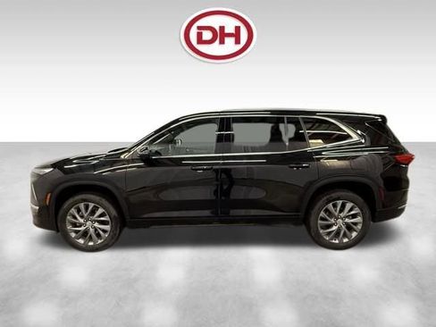 Used 2025 Buick Enclave Preferred image 10
