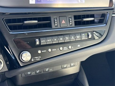 New 2025 Lexus ES 350 w/ Premium Package image 19