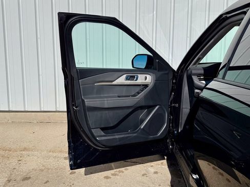 New 2026 Ford Explorer Active image 14