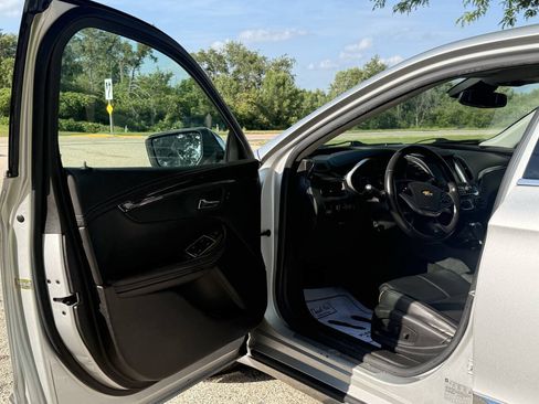 Used 2014 Chevrolet Impala LTZ FWD image 10
