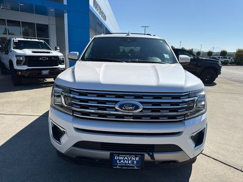 Used 2018 Ford Expedition Limited w/ Equipment Group 302A AWD/4WD image 9