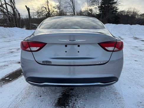 Used 2015 Chrysler 200 Limited image 4