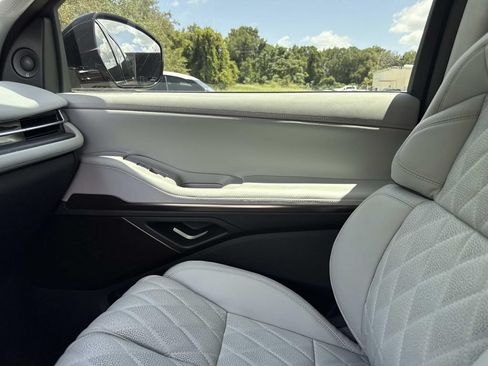 New 2026 Lincoln Navigator L Black Label AWD/4WD image 24