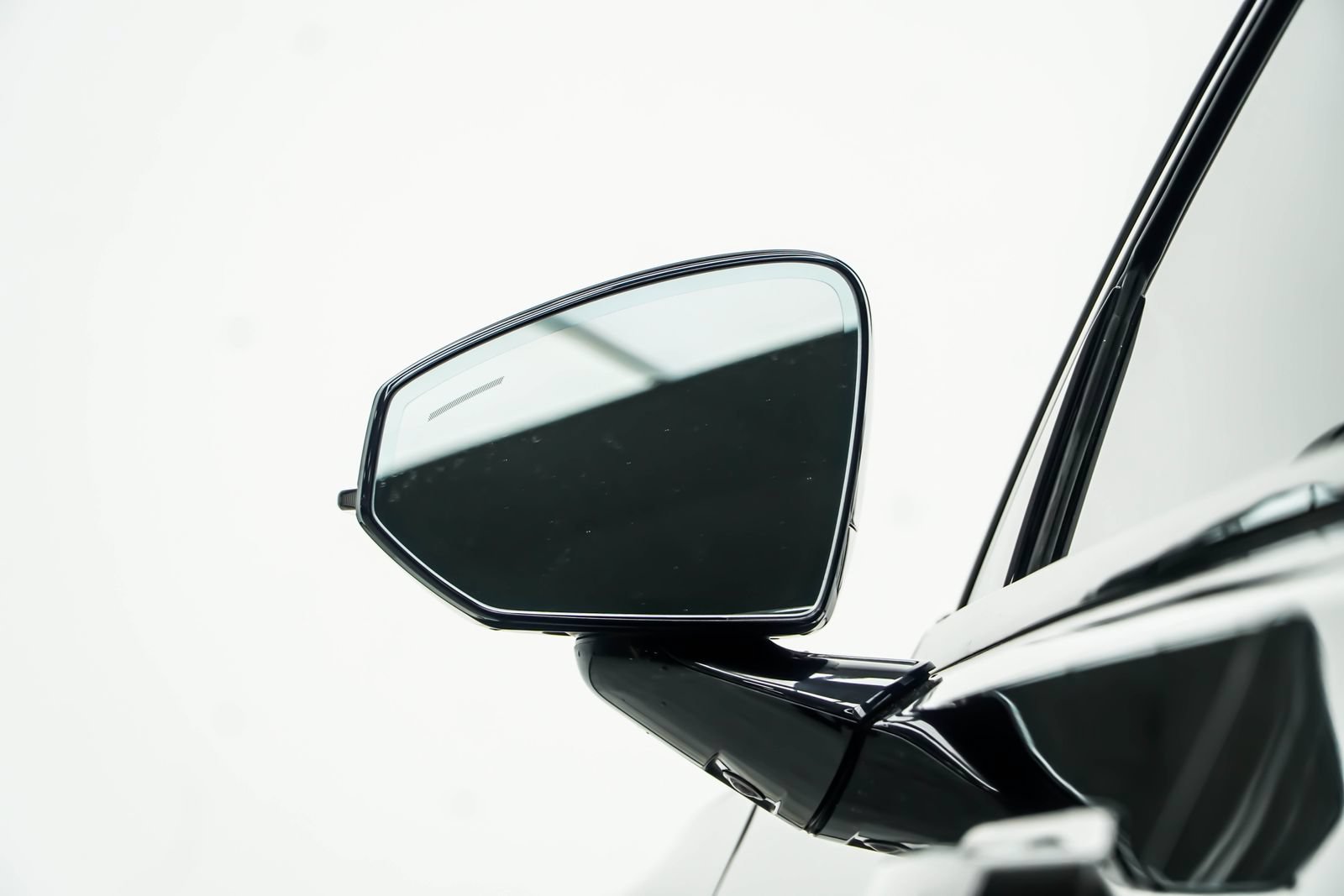 Used 2022 Polestar Polestar 2 w/ Pilot Package AWD/4WD image 16