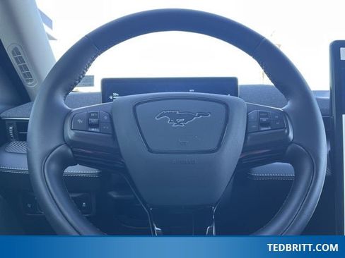 Certified 2025 Ford Mustang Mach-E Premium image 28