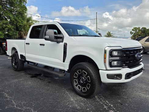 Used 2024 Ford F250 XL w/ STX Appearance Package AWD/4WD image 7