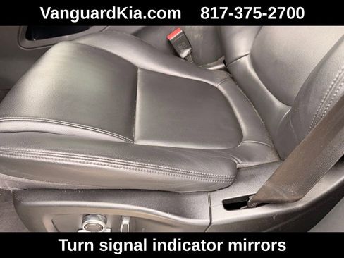 Used 2020 Jaguar F-PACE Premium image 15