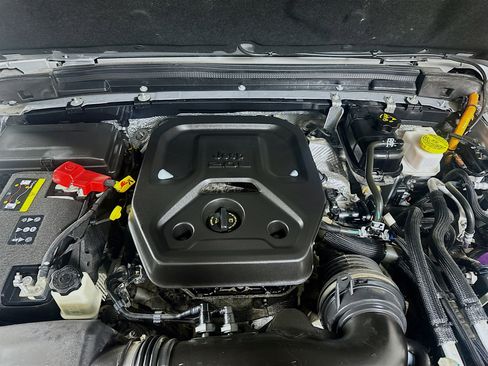 Used 2024 Jeep Wrangler Sport S image 30