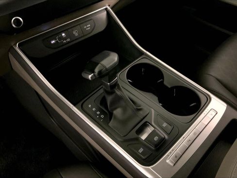 Certified 2026 Kia Carnival FWD image 16