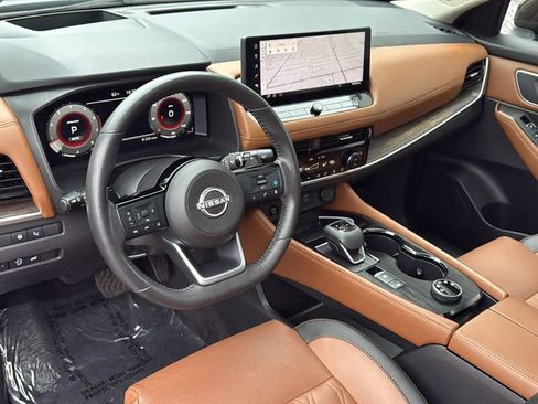 Certified 2024 Nissan Rogue Platinum w/ Platinum Premium Package image 16