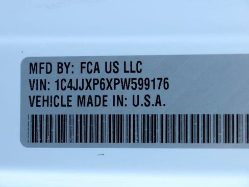 Used 2023 Jeep Wrangler Unlimited Sahara w/ Cold Weather Group image 37