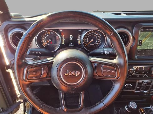 Used 2022 Jeep Gladiator Willys image 14