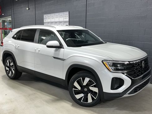 New 2026 Volkswagen Atlas Cross Sport SE AWD/4WD image 3