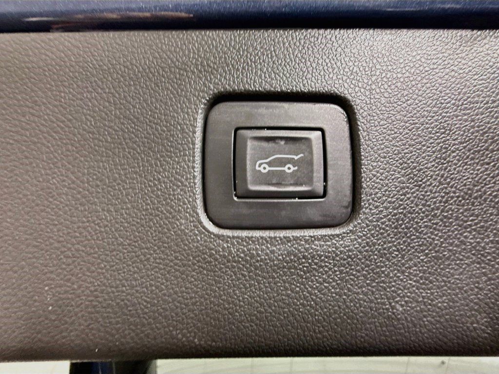 Used 2025 Buick Envista Avenir FWD image 42