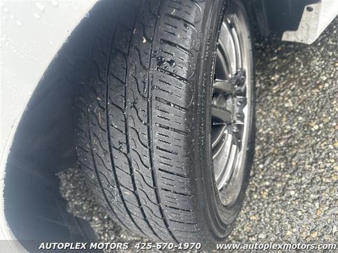 Used 2010 Toyota Matrix S image 24