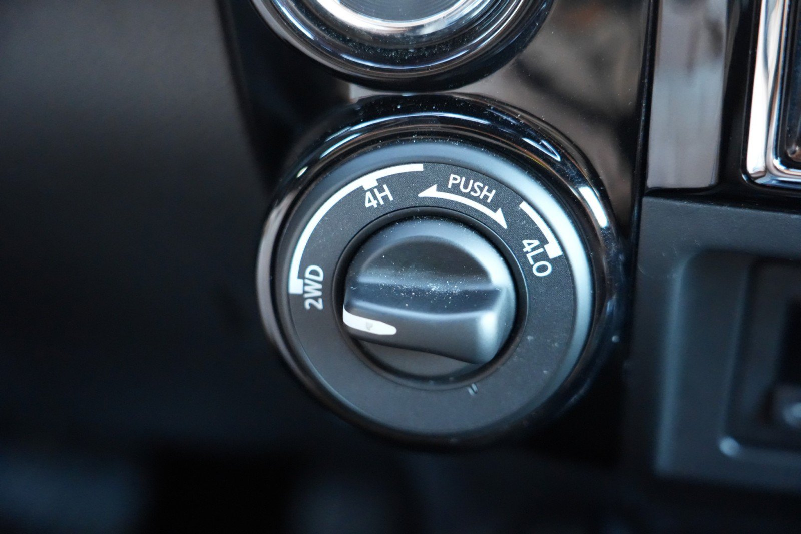 Used 2023 Nissan Titan Platinum Reserve w/ Moonroof Package AWD/4WD image 34