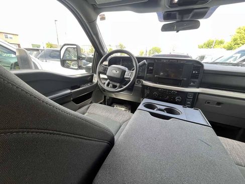 Used 2024 Ford F350 XLT AWD/4WD image 35